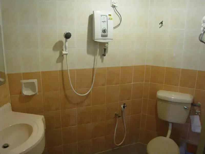 Hotel Centrepoint (Self Check In After 5PM) - photo 9