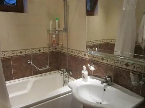 KG Guest House - photo 8