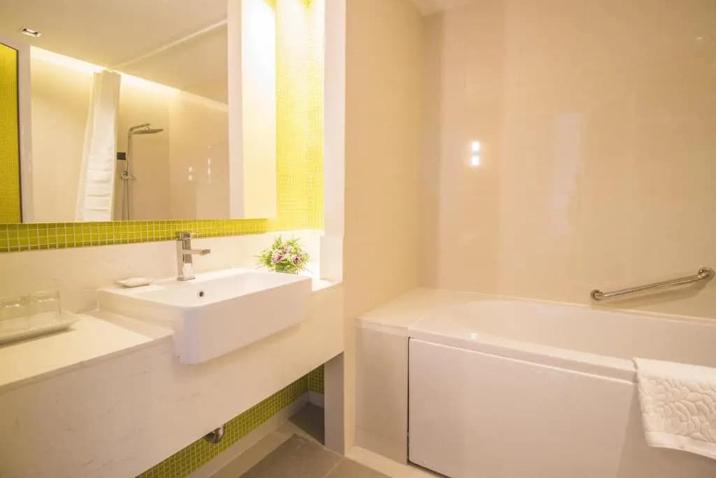 Bangkok Midtown Hotel - photo 8