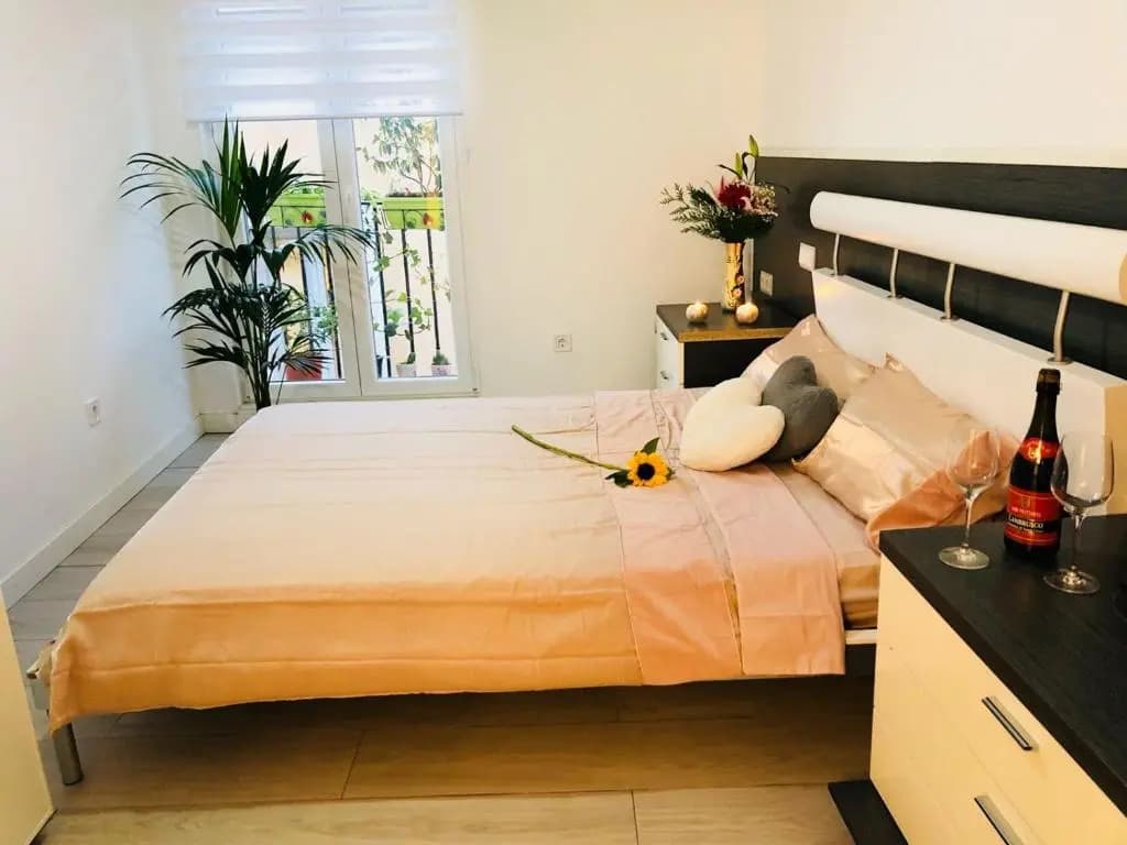 Apartment in Sol - photo 2