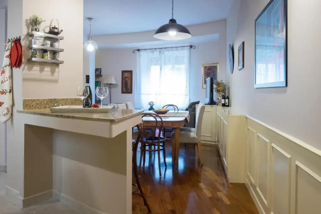 Glorioso Stylish Apartment - photo 11