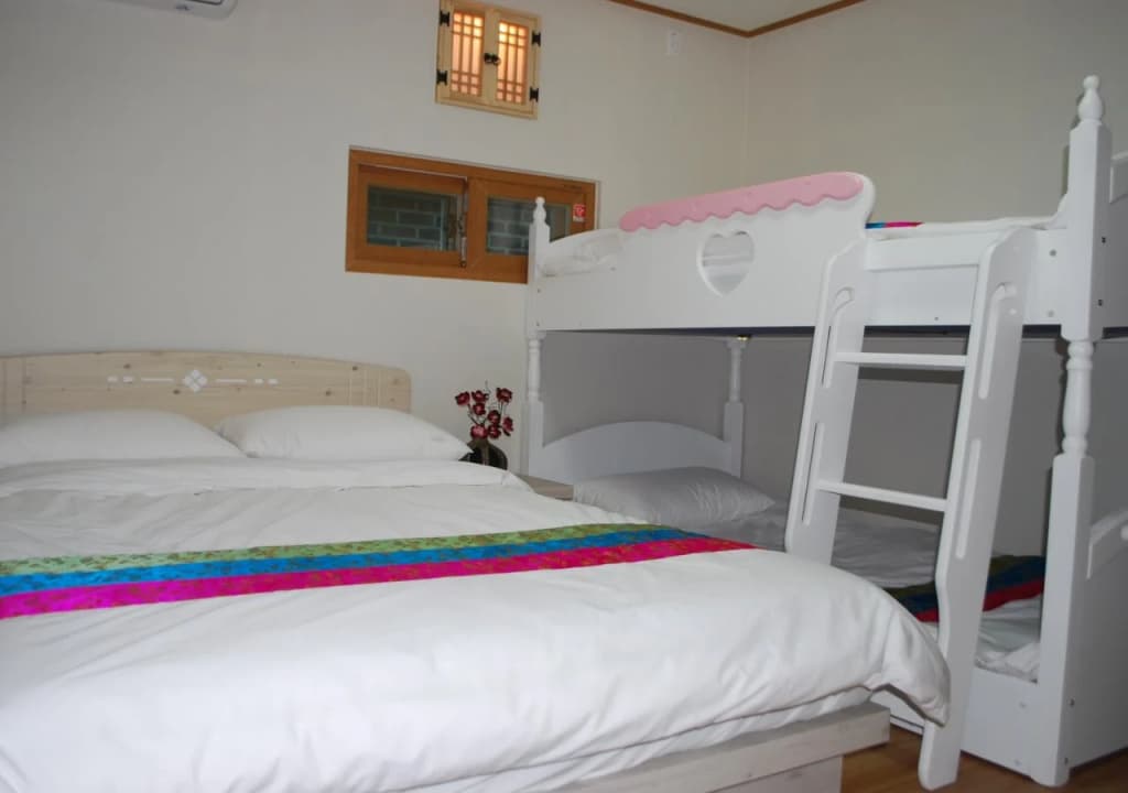 Mago Guesthouse - photo 5