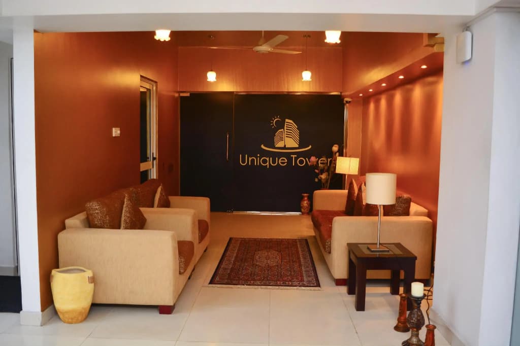 Unique Towers Luxury Boutique Suites - photo 2