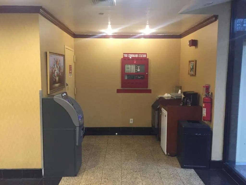 Flushing Motel - photo 9