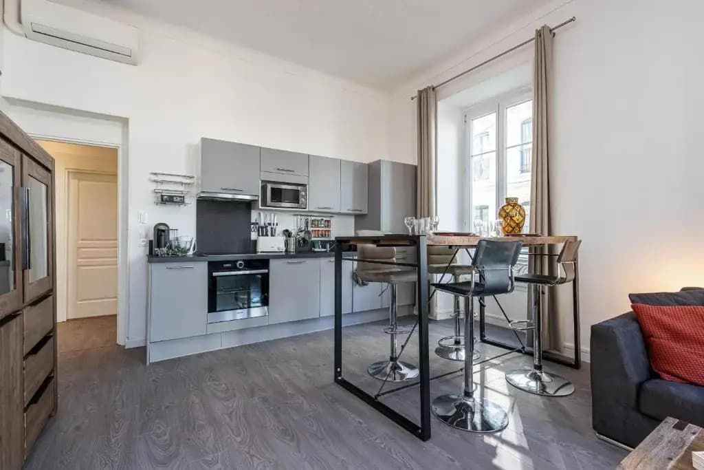 Jean Medecin Av - Large 2 Bdrs Central AC - photo 12