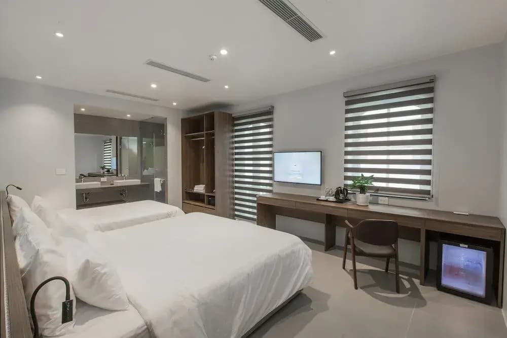 The Twin Hotel - photo 5