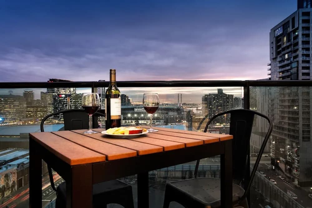 StayCentral on Lonsdale - photo 11