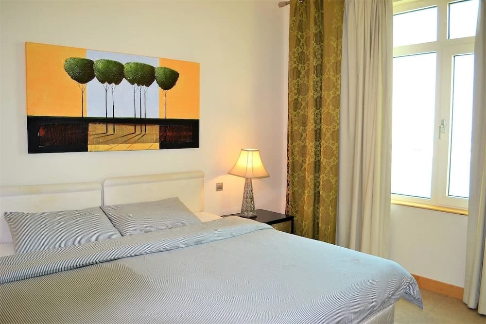 Entire 1 Bedroom Apartment in the Prestigious Palk Jumeirah - NBT - photo 3