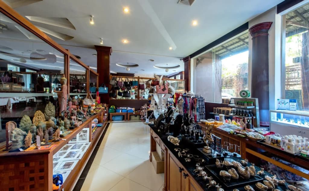 Pacific Hotel & Spa - photo 40