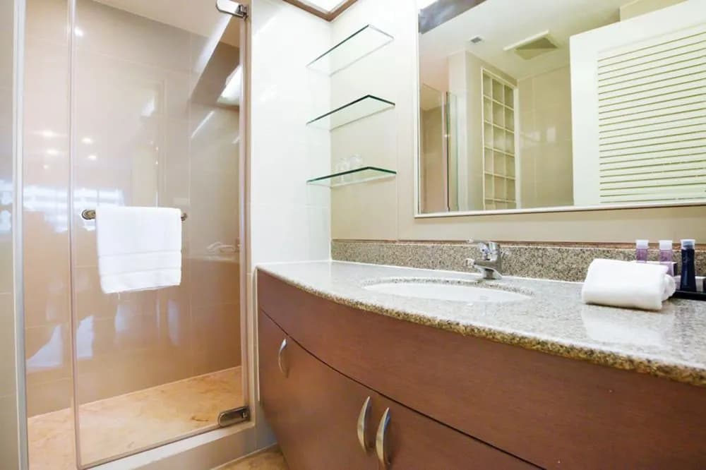 Ipremium Sukhumvit 81 Hotel - photo 10