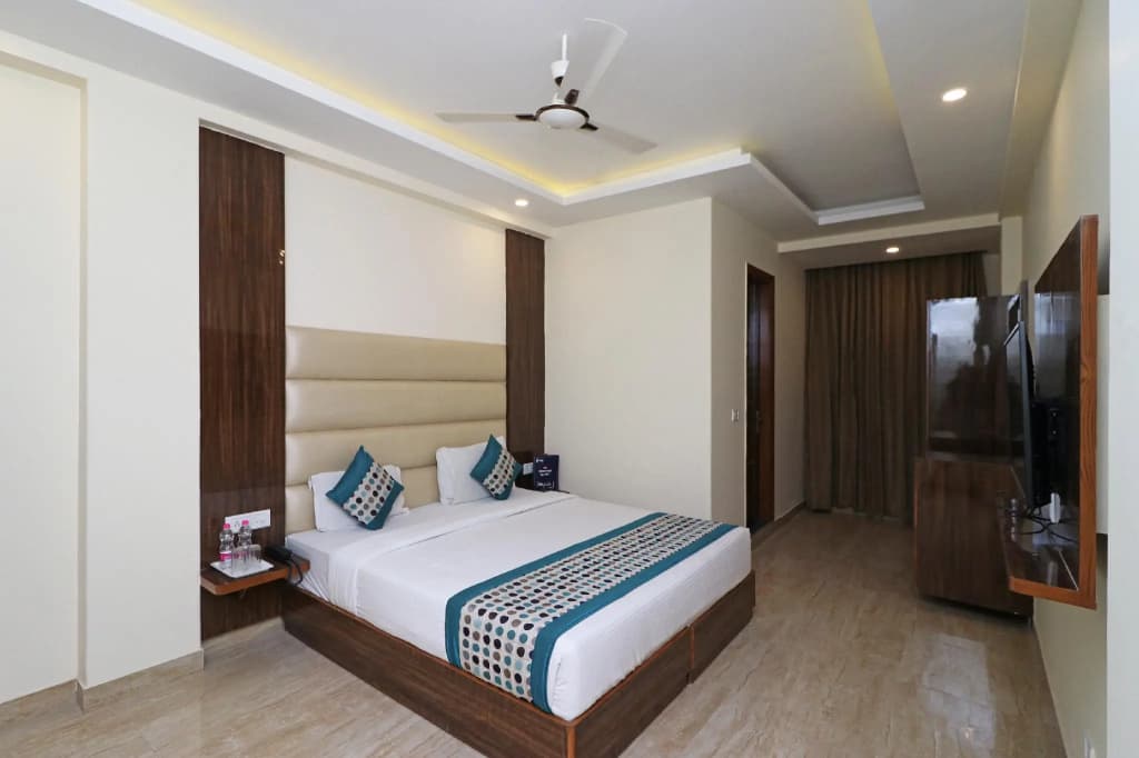 Capital O 11690 M Suites - photo 2