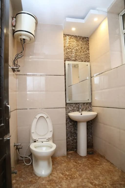 Hotel Suzi International - photo 9