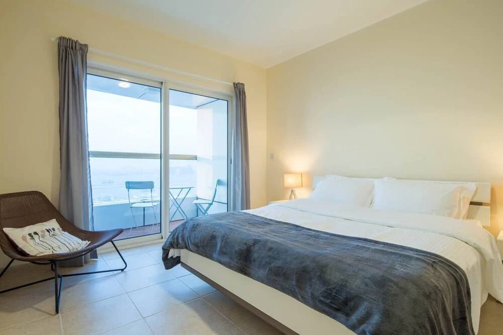 Light & Contemporary 1BR in Marina - Sea Views! - photo 4