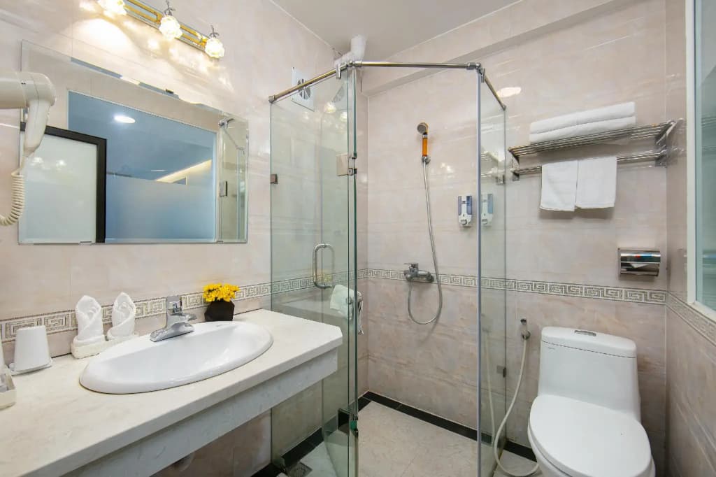 RedDoorz Plus Quang Chung Hotel - photo 4