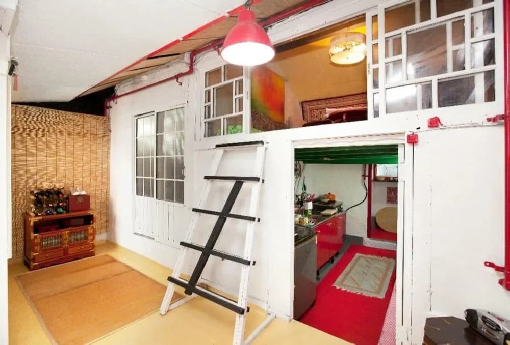 Noel's Guesthouse - photo 17