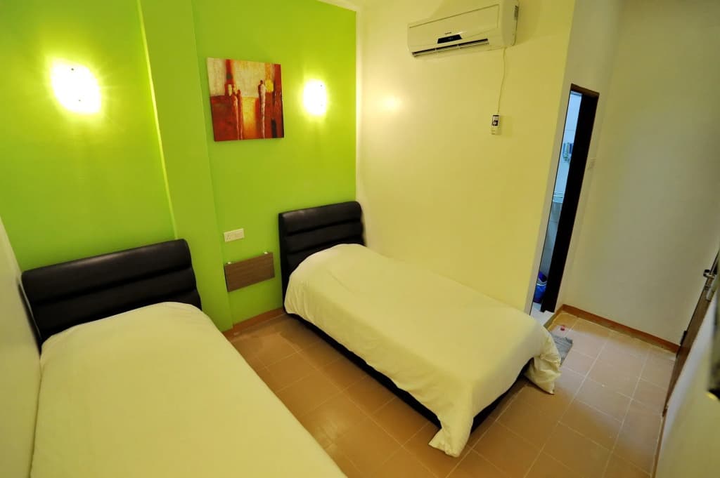 OYO 850 Gold Star Hotel - photo 4
