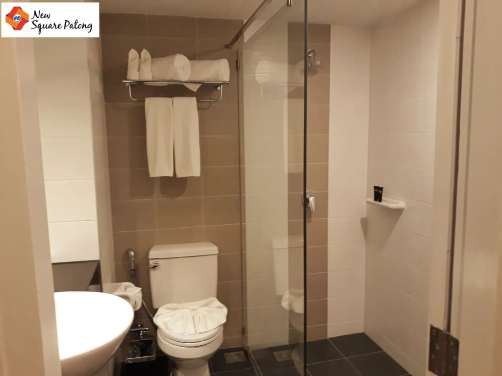 New Square Patong Hotel - photo 7