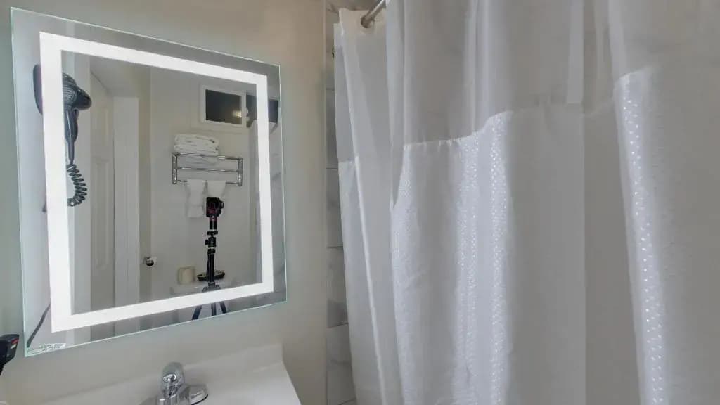 Warfield Hotel - photo 10