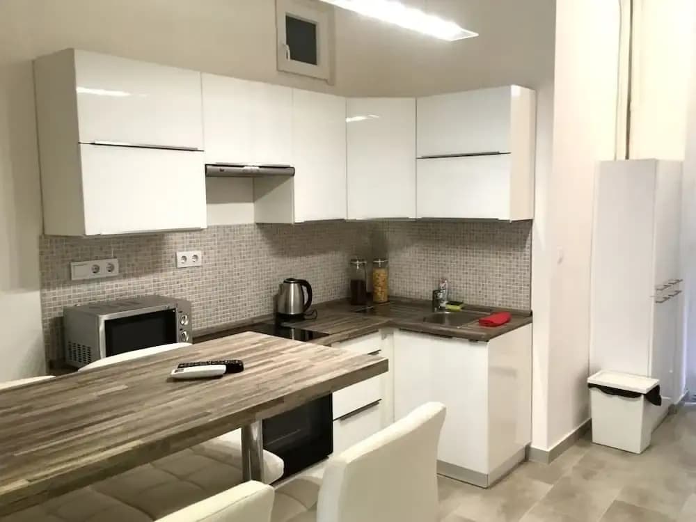 Hi5 Apartments - Ruin Bar District - photo 28