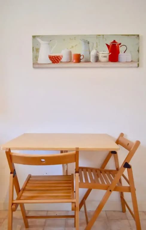 Modern Two Bedroom Flat in Leith - photo 14