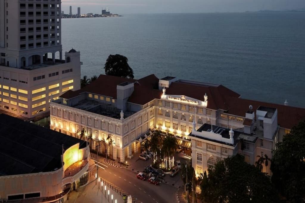 Eastern And Oriental Hotel - photo 25