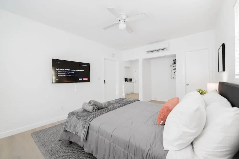 Fantastic Studio 15 min from The Beach - photo 2