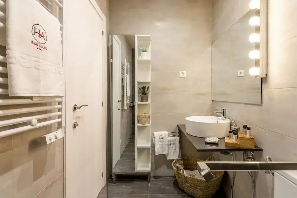Urban District Apartments - Barcelona Smart Vintage Lofts and Apartments - photo 8