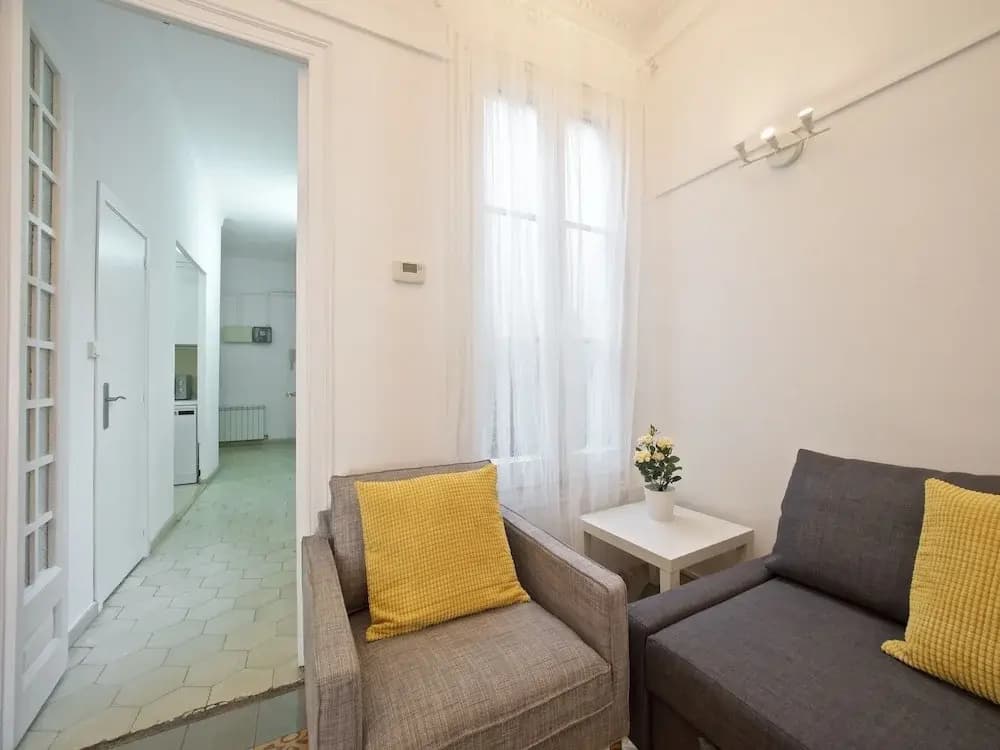 Gaudi Eixample Apartment - photo 6