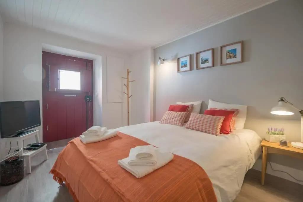 Rose Apartments - photo 2