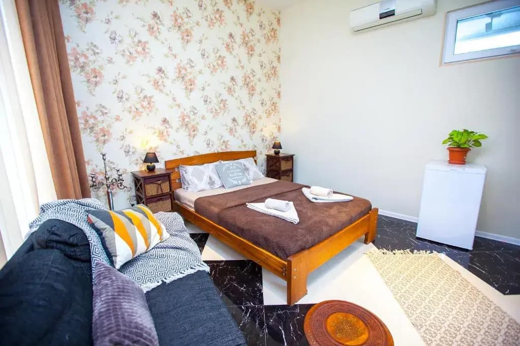 Shiny Avlabari Apartment - main photo