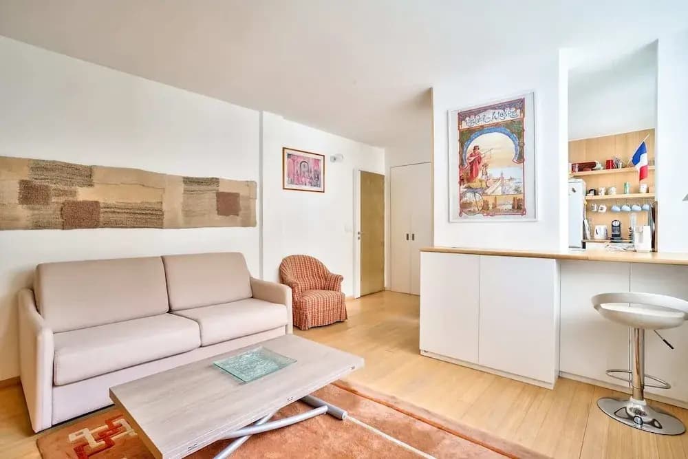 Charming 3 Room Apartment - Paris - photo 10