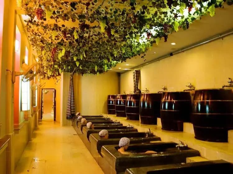 Quoc Te Hotel - photo 10
