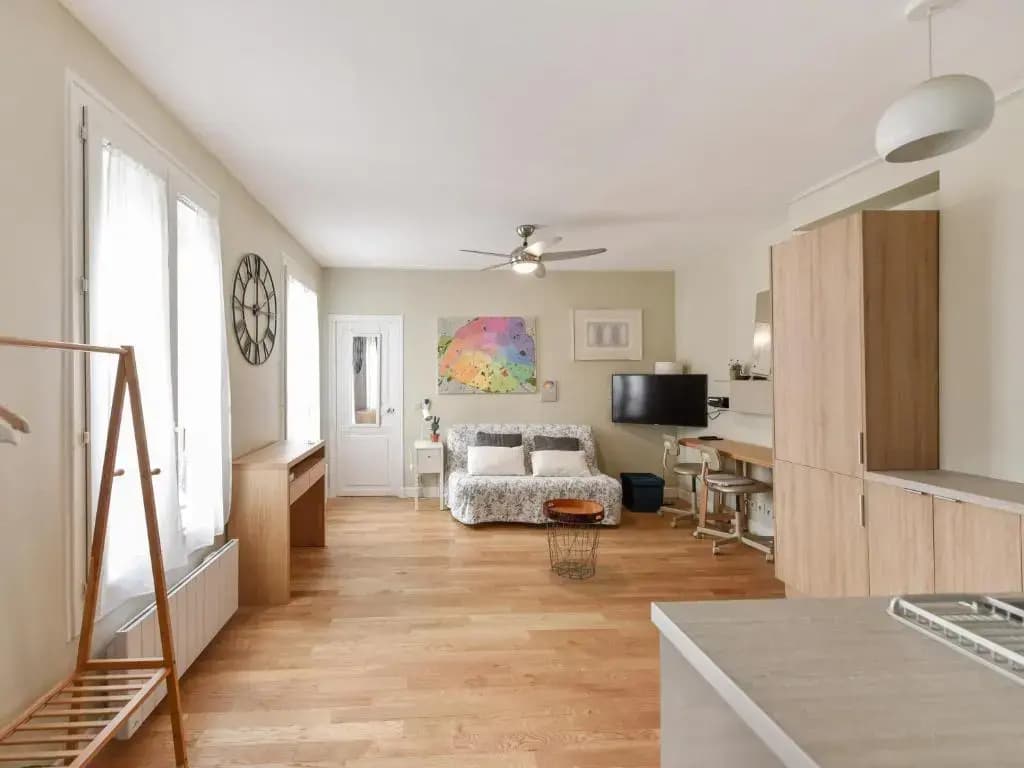 Welkeys - Crozatier Apartment - photo 6