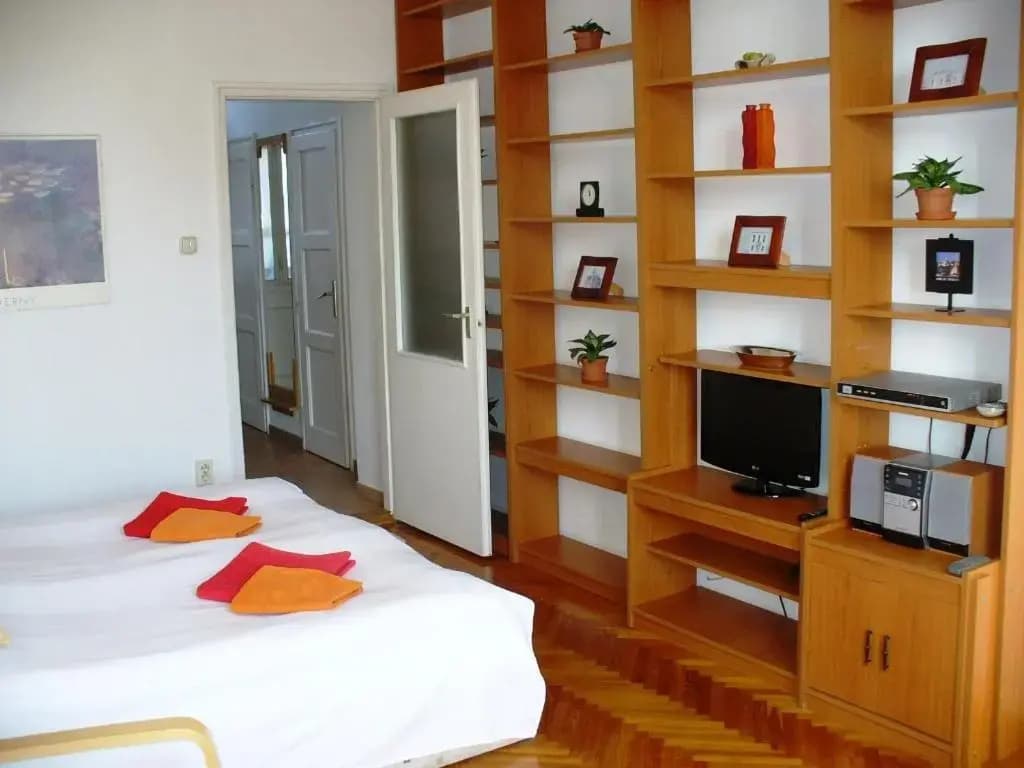 Castle Area Apartment - main photo