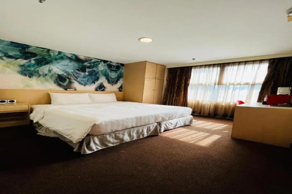 Hennessy Hotel - photo 5