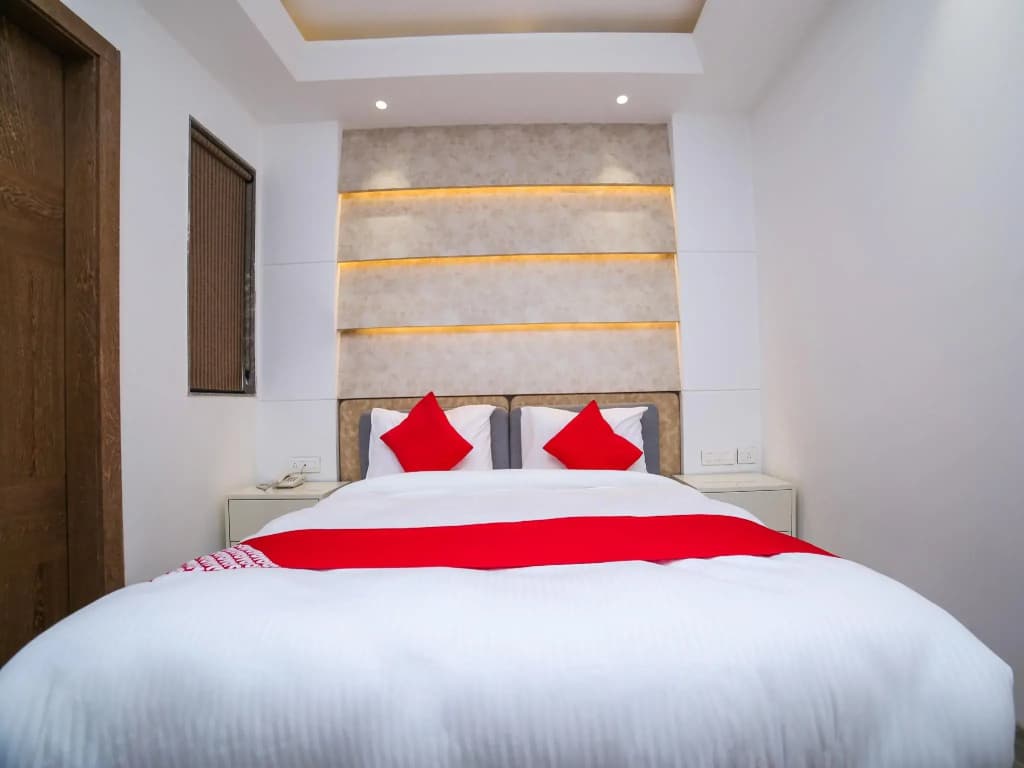 OYO 23088 Hotel Dev Palace - photo 5