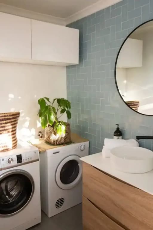 Charming Cottage With Leafy Courtyard - photo 11