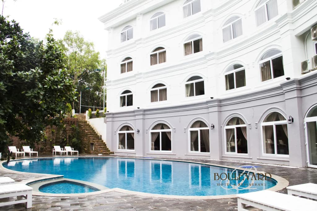 Boulevard Hotel - photo 17