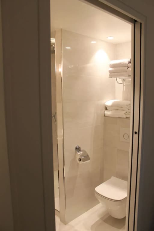 My Home in Paris Hotel - photo 9