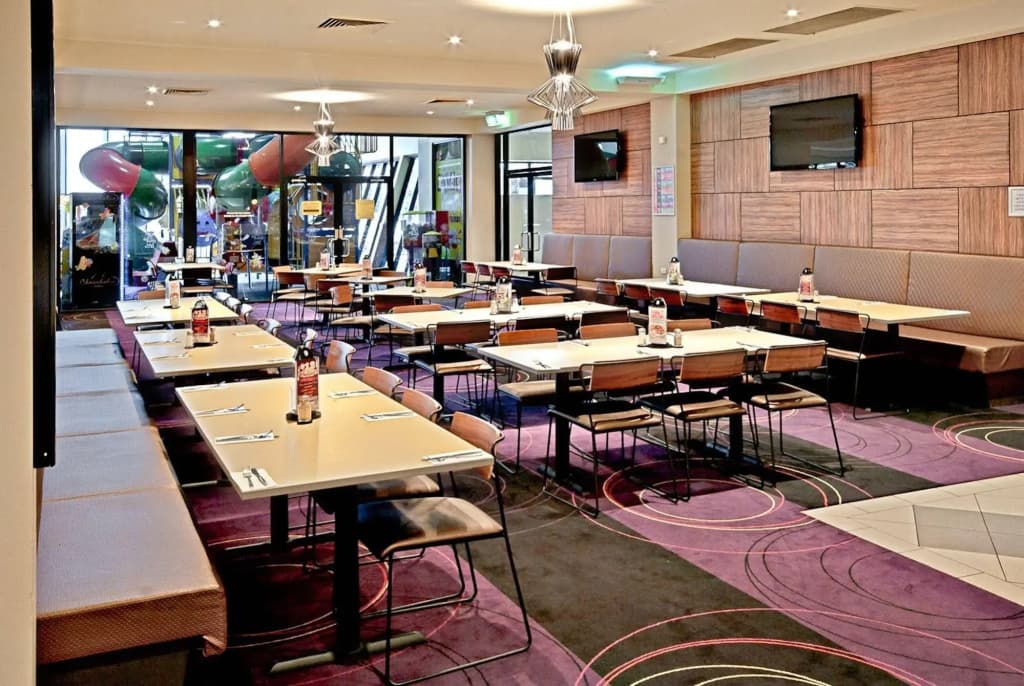 Nightcap at Glengala Hotel - photo 15