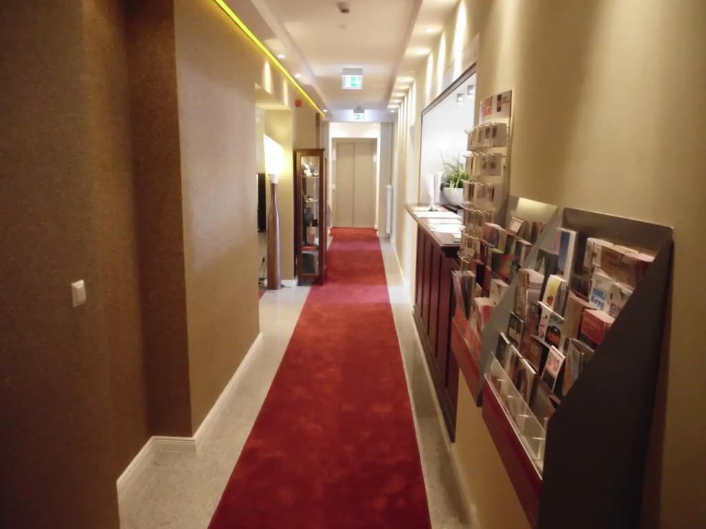 Main Station Hostel - photo 10