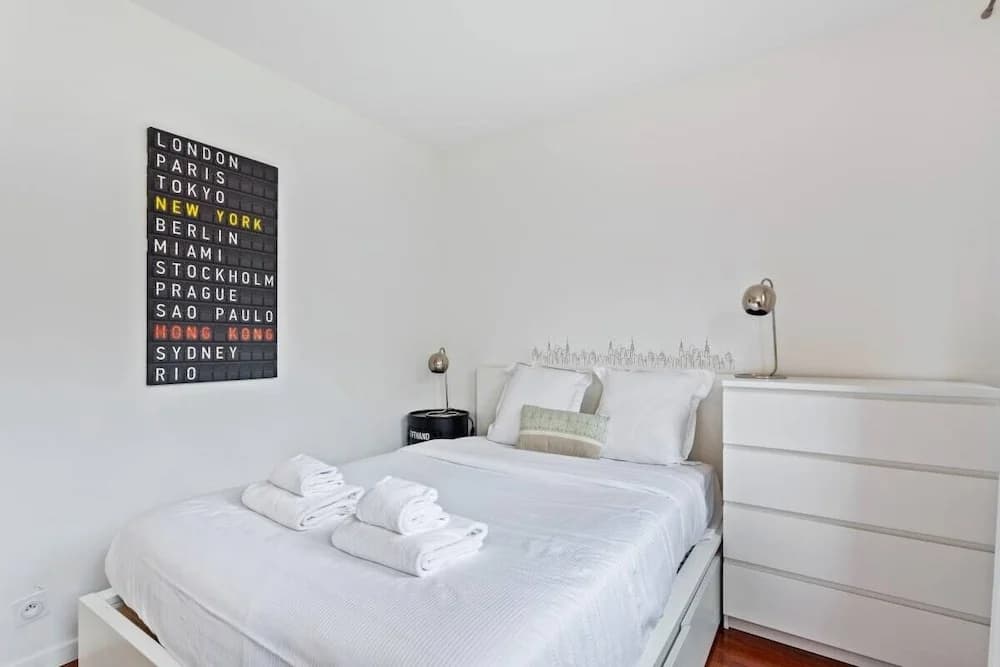Stunning One Bedroom Apartment Sleeps 5, in Paris - photo 2