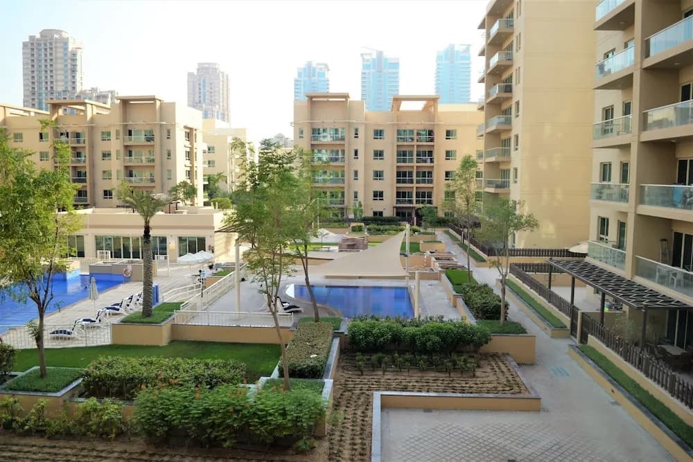 (Nickname Oasis) Spacious 1BR Apt. w/ terrace and pool view - photo 11
