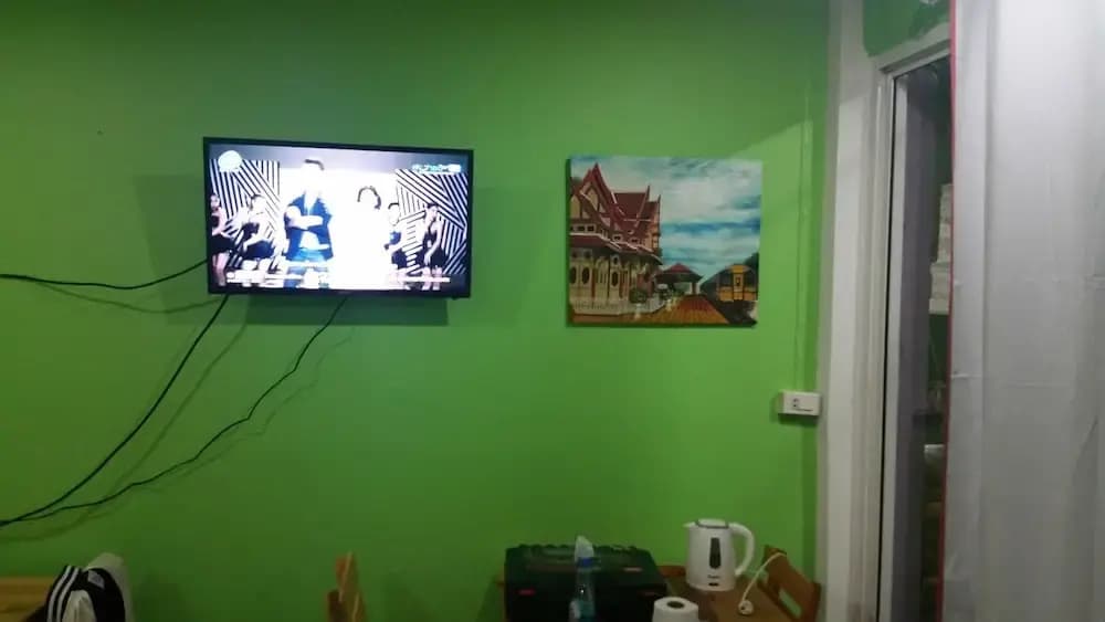 Oskar`s Guesthouse - photo 8