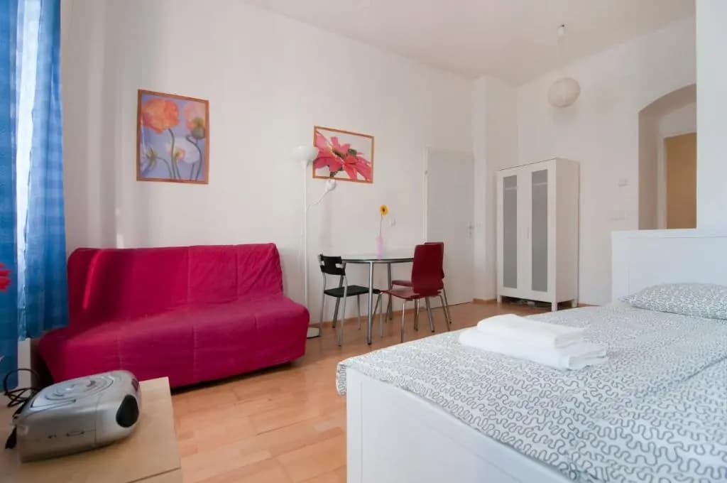 Premium Apartments Klimschgasse - photo 3