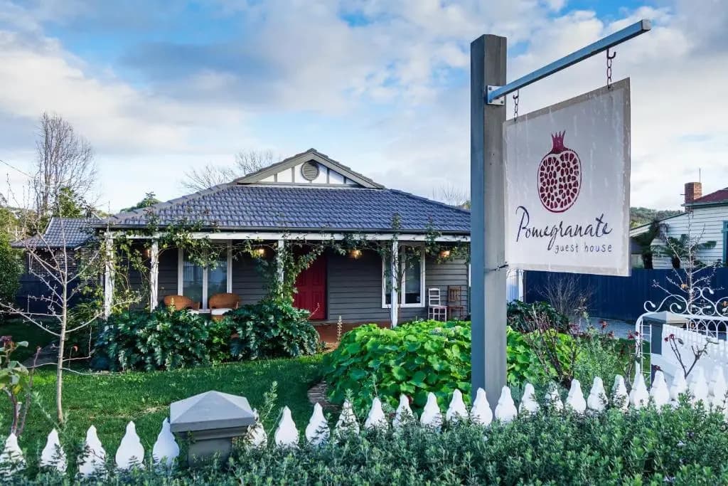Pomegranate Guest House - photo 9