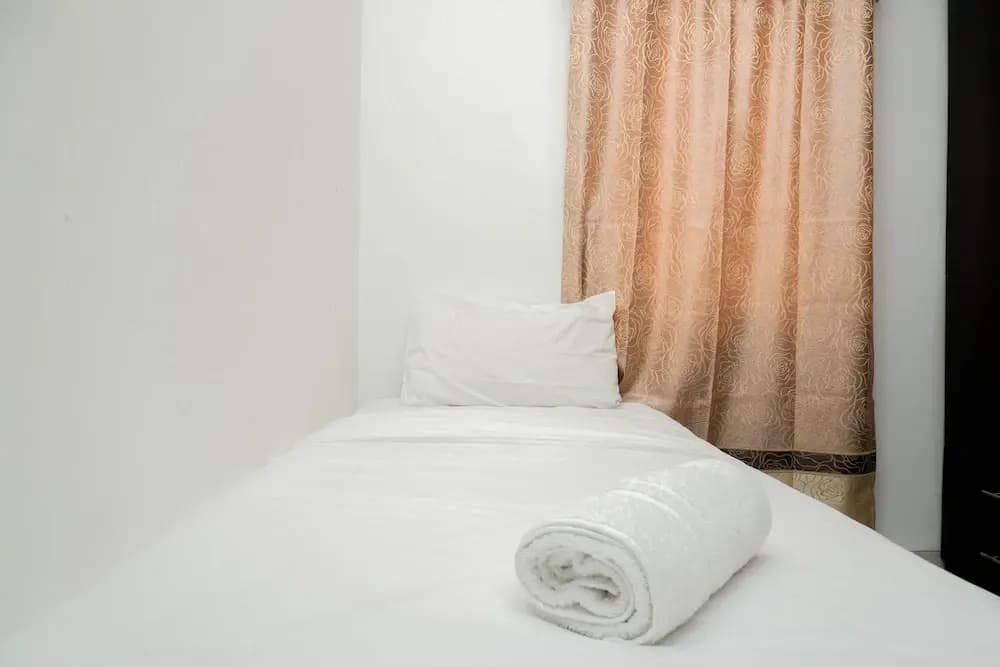 Classic and Warm 2BR Gading Mediterania Apartment - photo 4