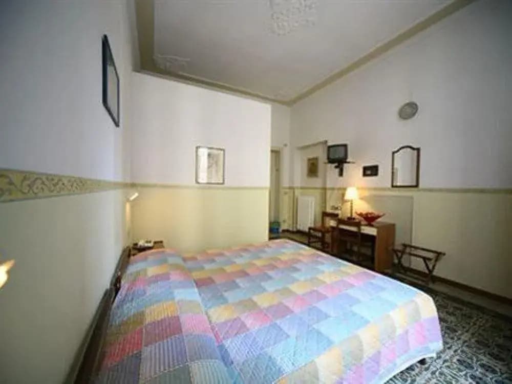Hotel Serena - photo 5
