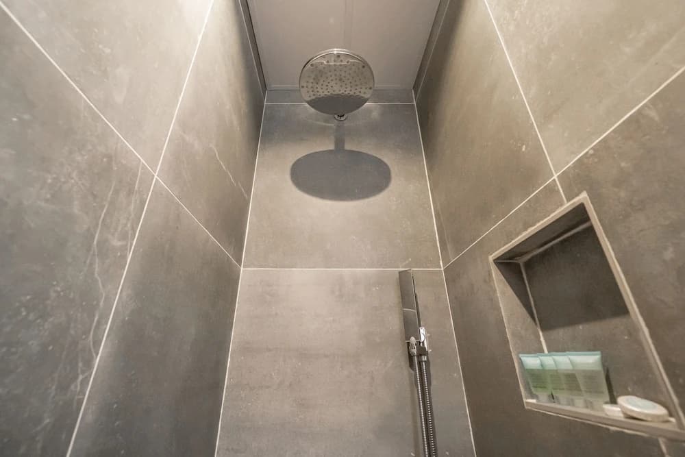 Luton Vacation Homes - Marina Residence - photo 9