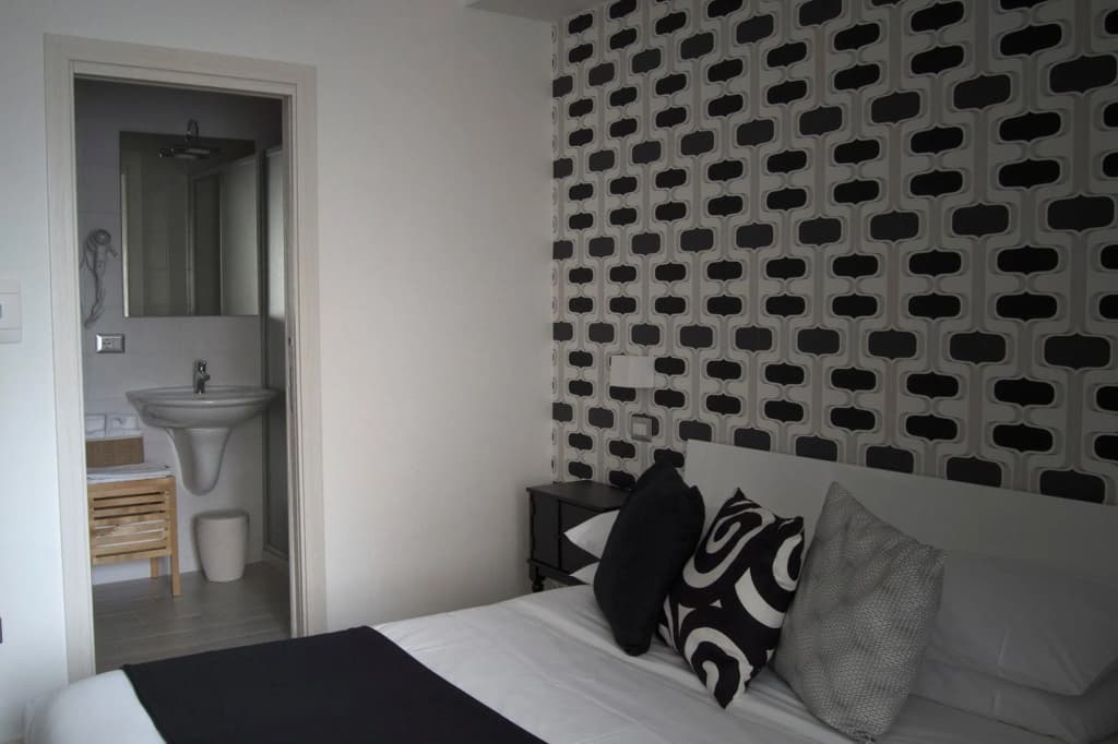 C'est La Vie Suites - photo 4